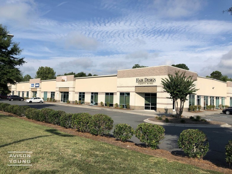 13331 York Center Dr, Charlotte, NC à vendre - Photo principale – Image 1 sur 7