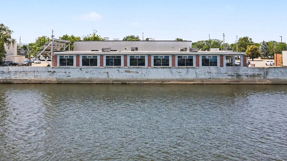 1000 Front Ave NW, Grand Rapids, MI à louer - Photo de l’immeuble – Image 2 sur 2
