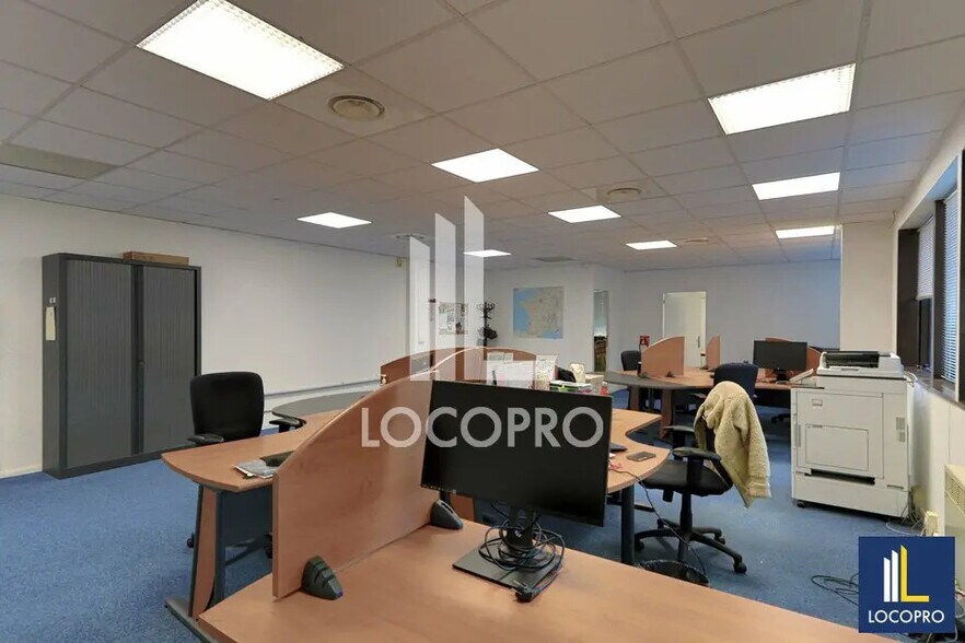 Bureau dans Aix-en-Provence à louer - Photo de l’immeuble – Image 2 sur 9