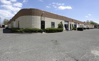 Plus de détails pour 66 S 2nd St, Bay Shore, NY - Industriel/Logistique à louer