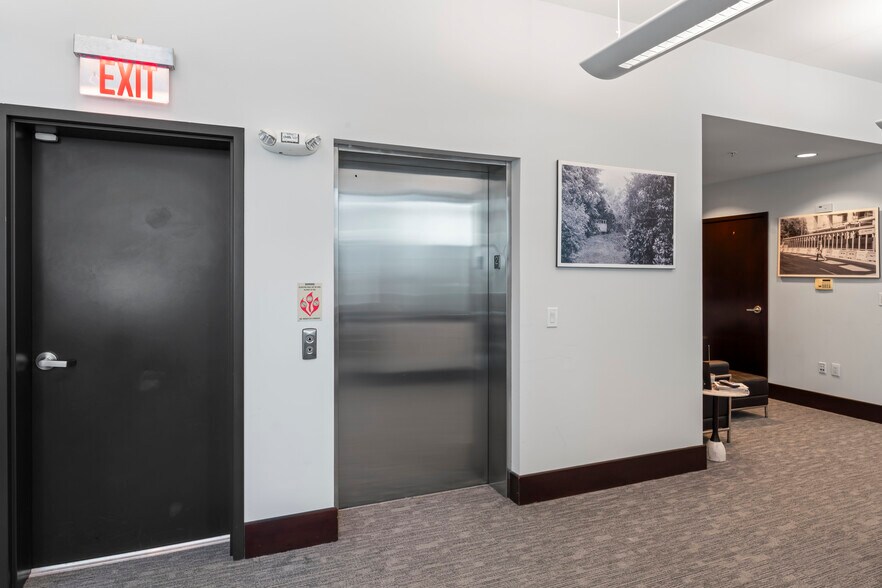 7809 Woodmont Ave, Bethesda, MD à louer - Photo intérieure – Image 2 sur 13