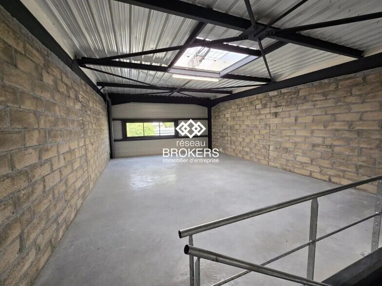 Industriel/Logistique dans Épinay-sur-Seine à louer - Photo de l’immeuble – Image 3 sur 3