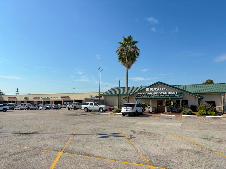 10910-10998 Fuqua St, Houston, TX à louer - Photo de l’immeuble – Image 3 sur 9
