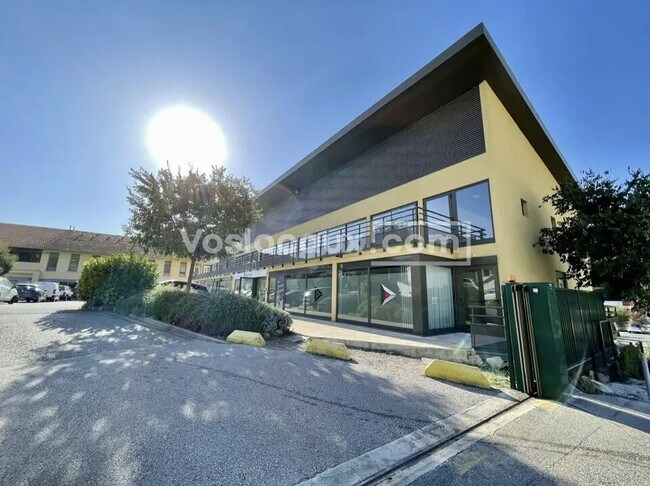 Plus de détails pour Bureau à louer