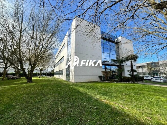 Plus de détails pour Bureau à louer