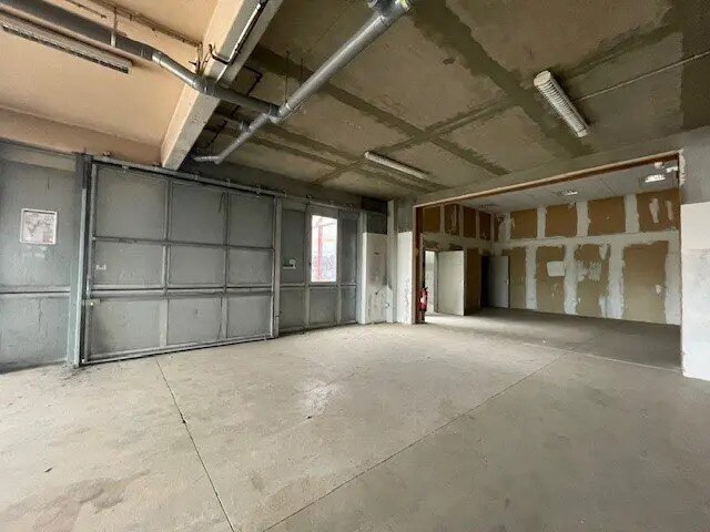 Plus de détails pour Local commercial à vendre