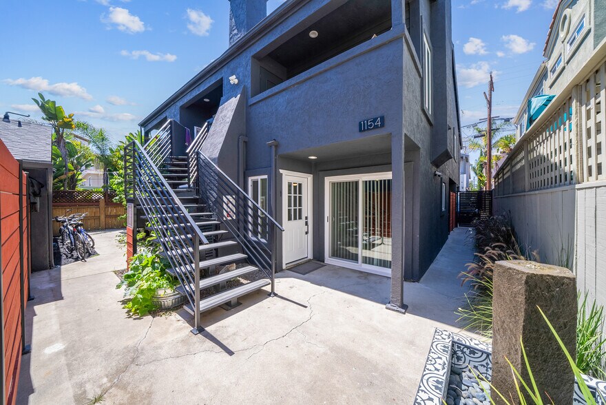 1152 Pacific Beach Dr, San Diego, CA à vendre - Photo de l’immeuble – Image 3 sur 9