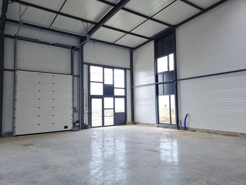 Local d'activités dans Trévoux à vendre - Photo intérieure – Image 1 sur 3