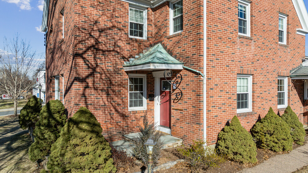 2638-2650 Main St, Glastonbury, CT à louer - Photo de l’immeuble – Image 2 sur 21
