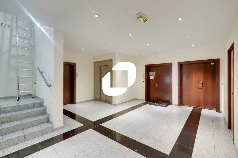 Bureau dans Les Ulis à louer - Photo de l’immeuble – Image 3 sur 13