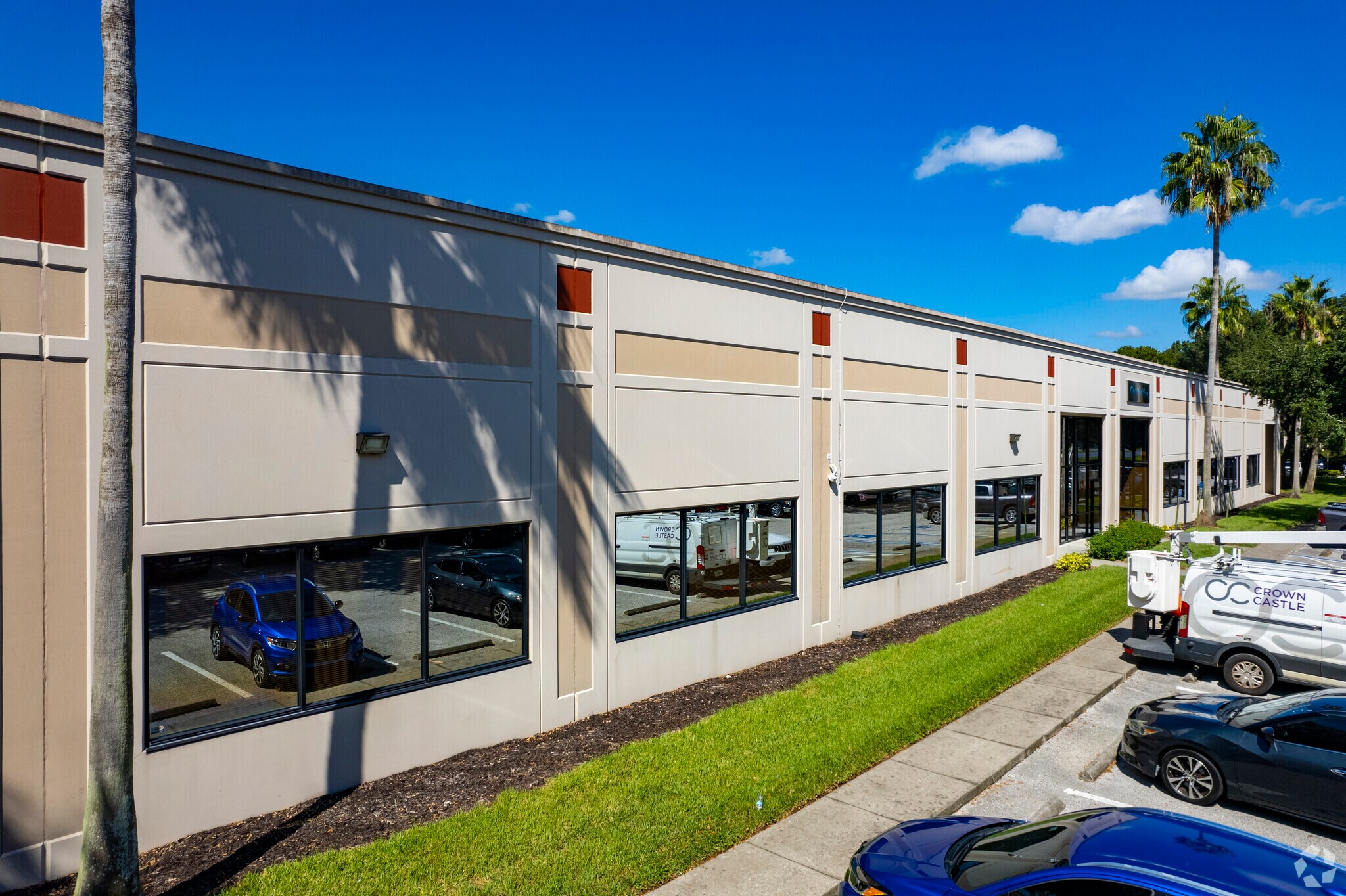 701-725 S US Highway 301, Tampa, FL à louer Photo principale– Image 1 sur 9