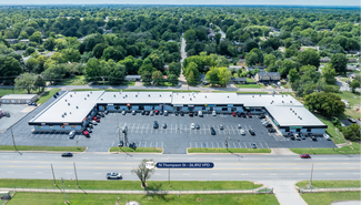 Plus de détails pour 812 N Thompson St, Springdale, AR - Local commercial à vendre