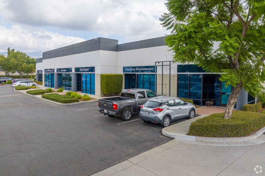 1518 Arrow Hwy, La Verne, CA à louer - Photo principale – Image 1 sur 8