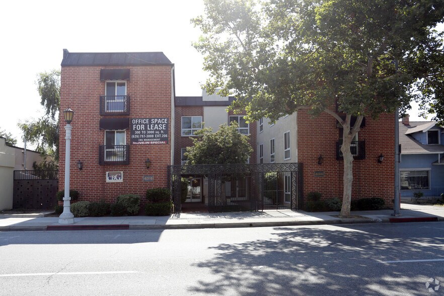 424 N Lake Ave, Pasadena, CA à vendre - Photo principale – Image 1 sur 4