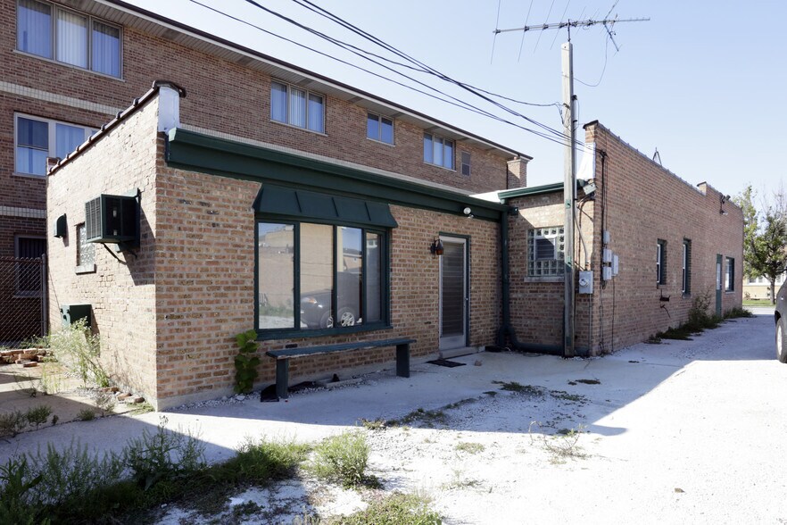 6551 W 63rd St, Chicago, IL à vendre - Photo de l’immeuble – Image 2 sur 3