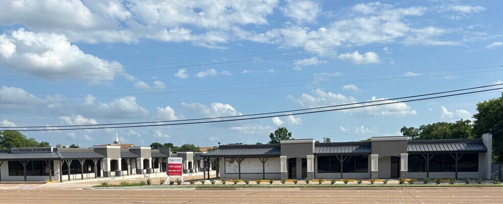202 W Center St, Duncanville, TX à louer - Photo de l’immeuble – Image 2 sur 11