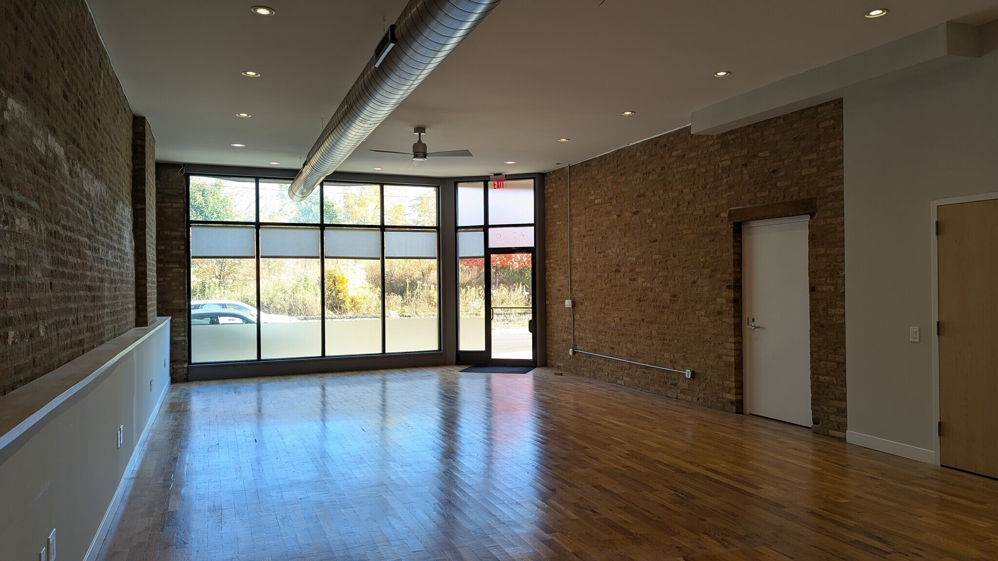 4536 N Ravenswood Ave, Chicago, IL à louer Photo intérieure– Image 1 sur 8