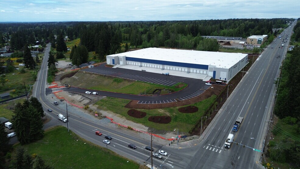 15720 Canyon Rd E, Puyallup, WA à vendre - Photo de l’immeuble – Image 2 sur 5