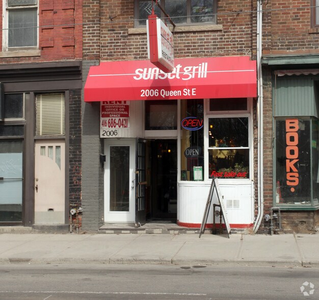 2006 Queen St E, Toronto, ON à vendre - Photo de l’immeuble – Image 2 sur 7