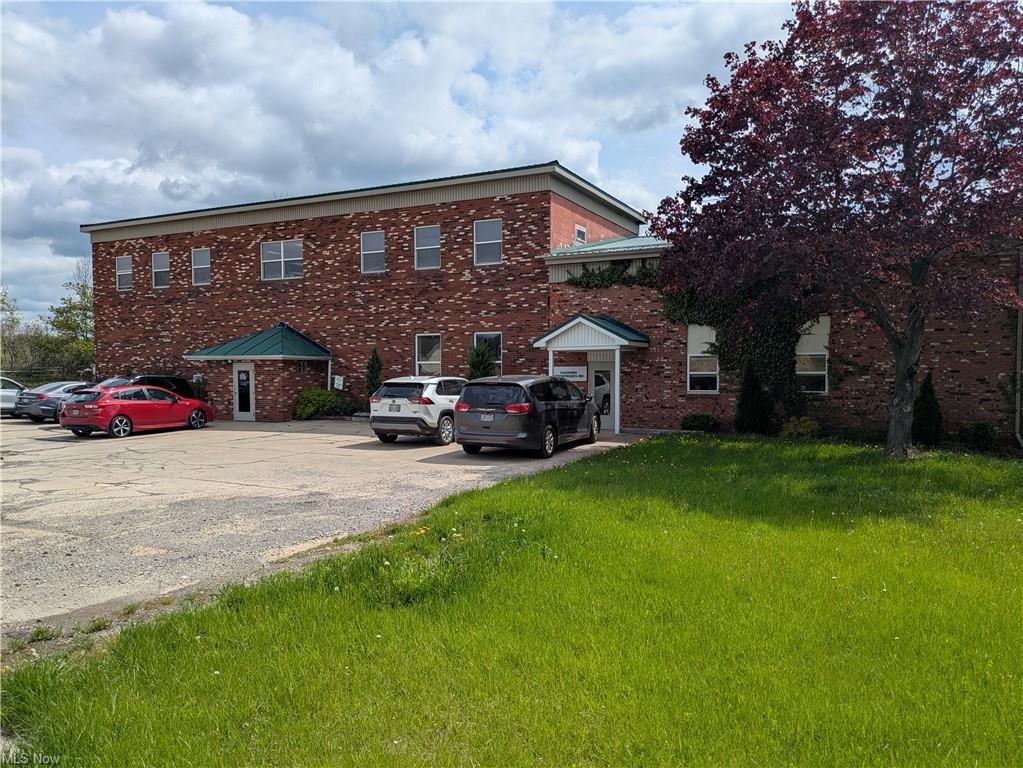 9755 Plank Rd, Montville, OH à vendre Photo de l’immeuble– Image 1 sur 7