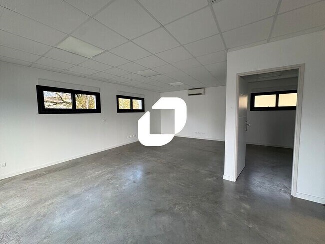 Plus de détails pour Bureau à louer