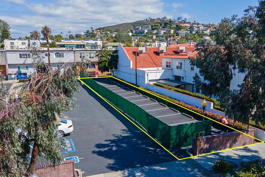 7733 Girard Ave, La Jolla, CA à vendre - Photo de l’immeuble – Image 1 sur 39
