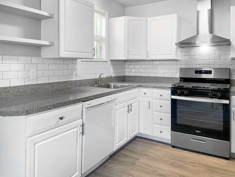 200 Barker Ave, Sharon Hill, PA à vendre - Photo de l’immeuble – Image 2 sur 10