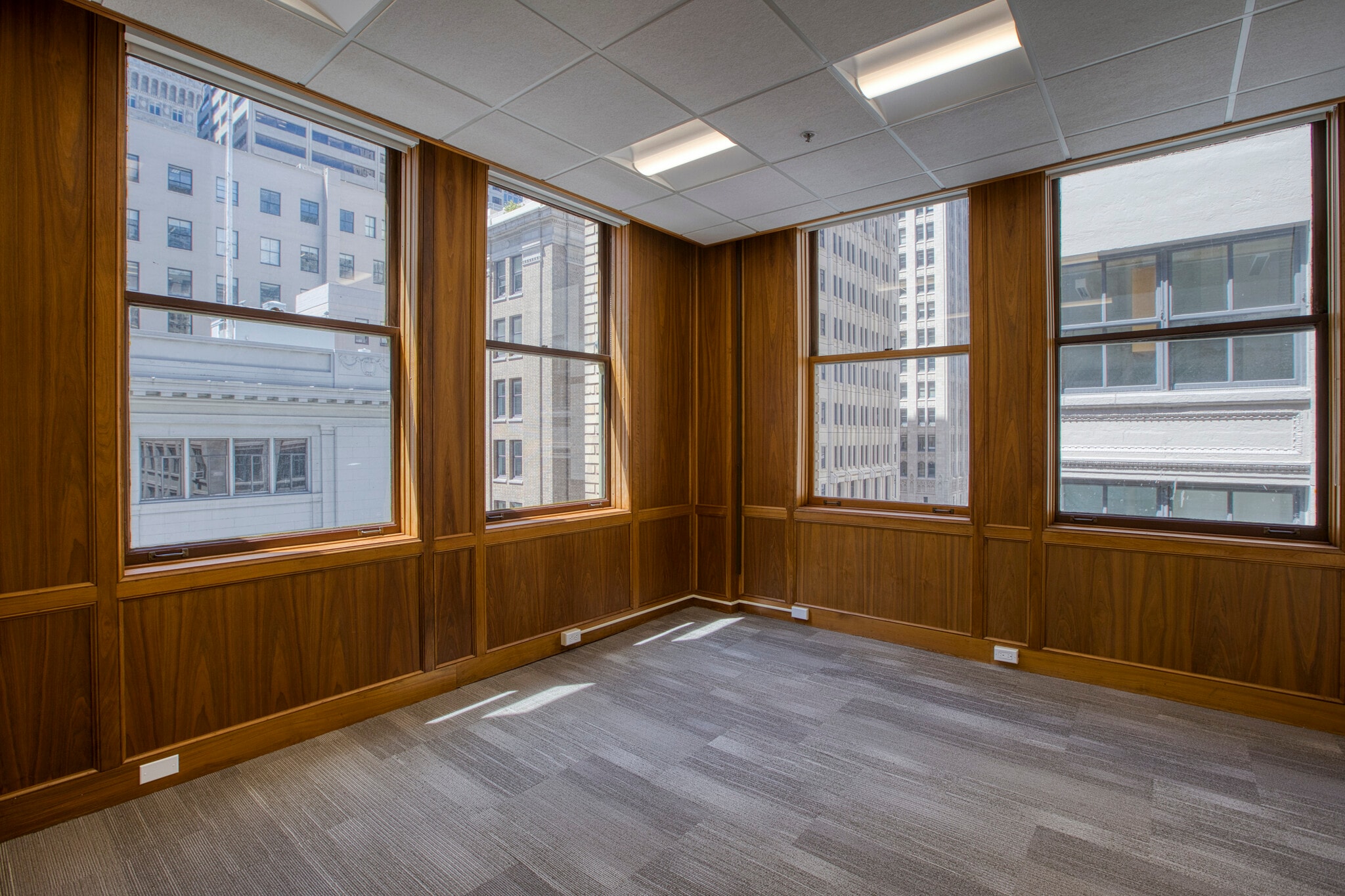 340 Pine St, San Francisco, CA à louer Photo intérieure– Image 1 sur 4