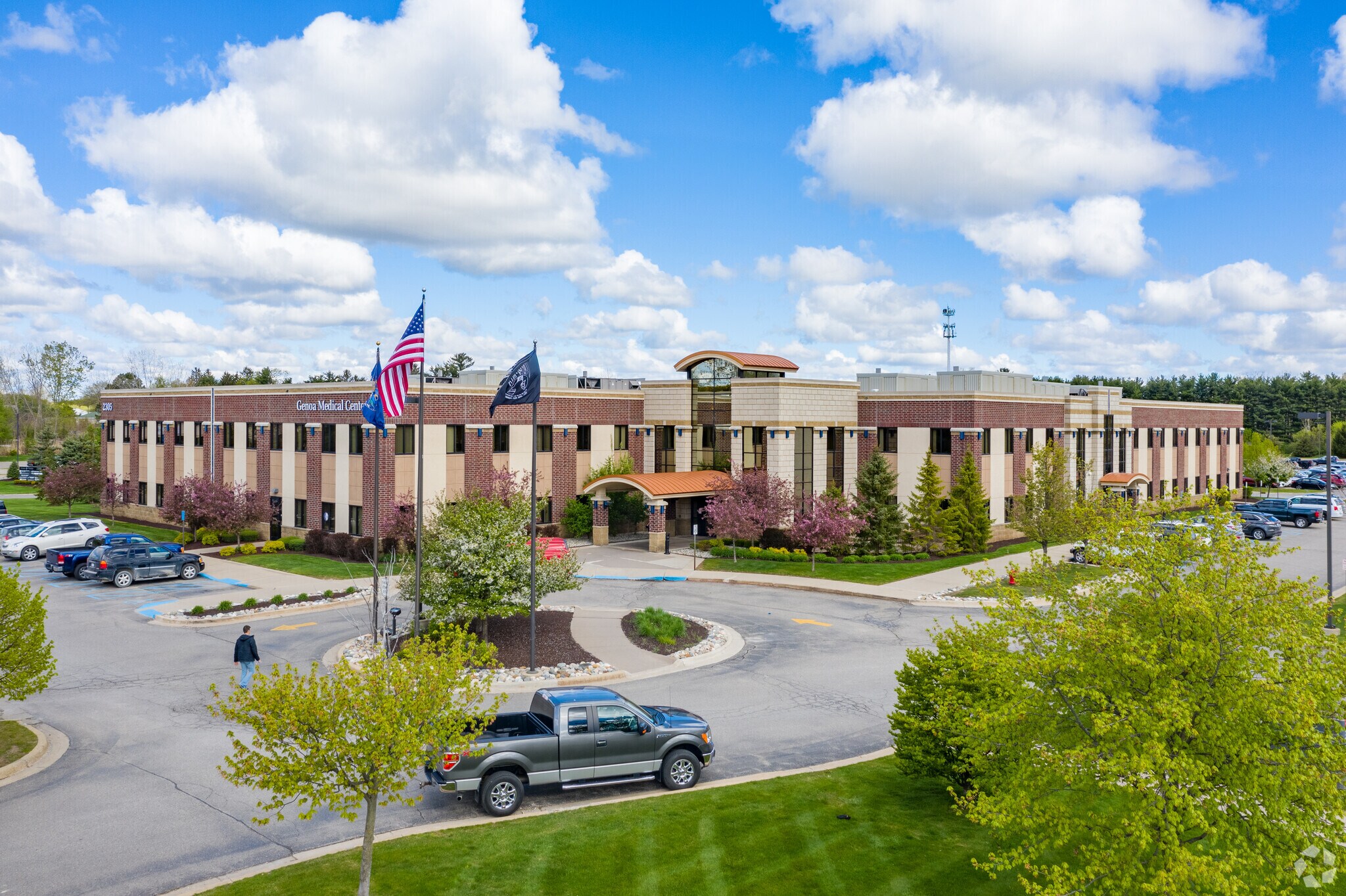 2305 Genoa Business Park Dr, Brighton, MI à louer Photo de l’immeuble– Image 1 sur 4