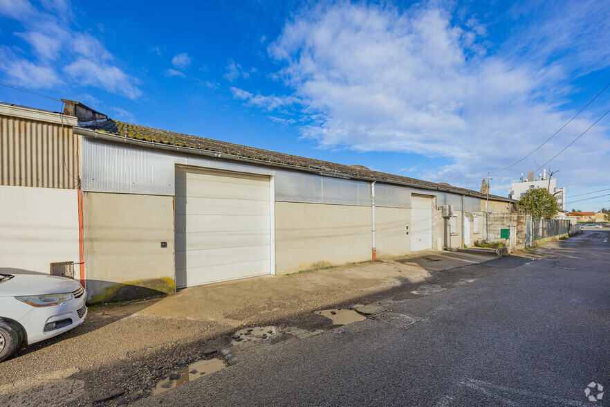 94 Rue Alexandre Dumas, Vaulx-en-Velin à louer - Photo de l’immeuble – Image 2 sur 2
