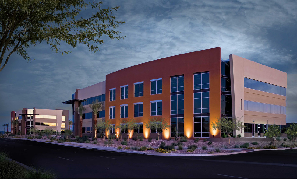 225 E Germann Rd, Gilbert, AZ à louer - Photo de l’immeuble – Image 2 sur 2