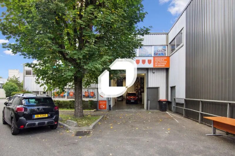 Bureau dans Aubervilliers à louer - Photo de l’immeuble – Image 3 sur 14