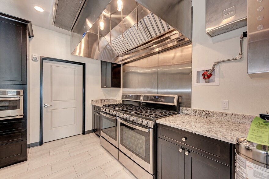 501 Ranch to Market Rd, Wimberley, TX à vendre - Photo de l’immeuble – Image 2 sur 12