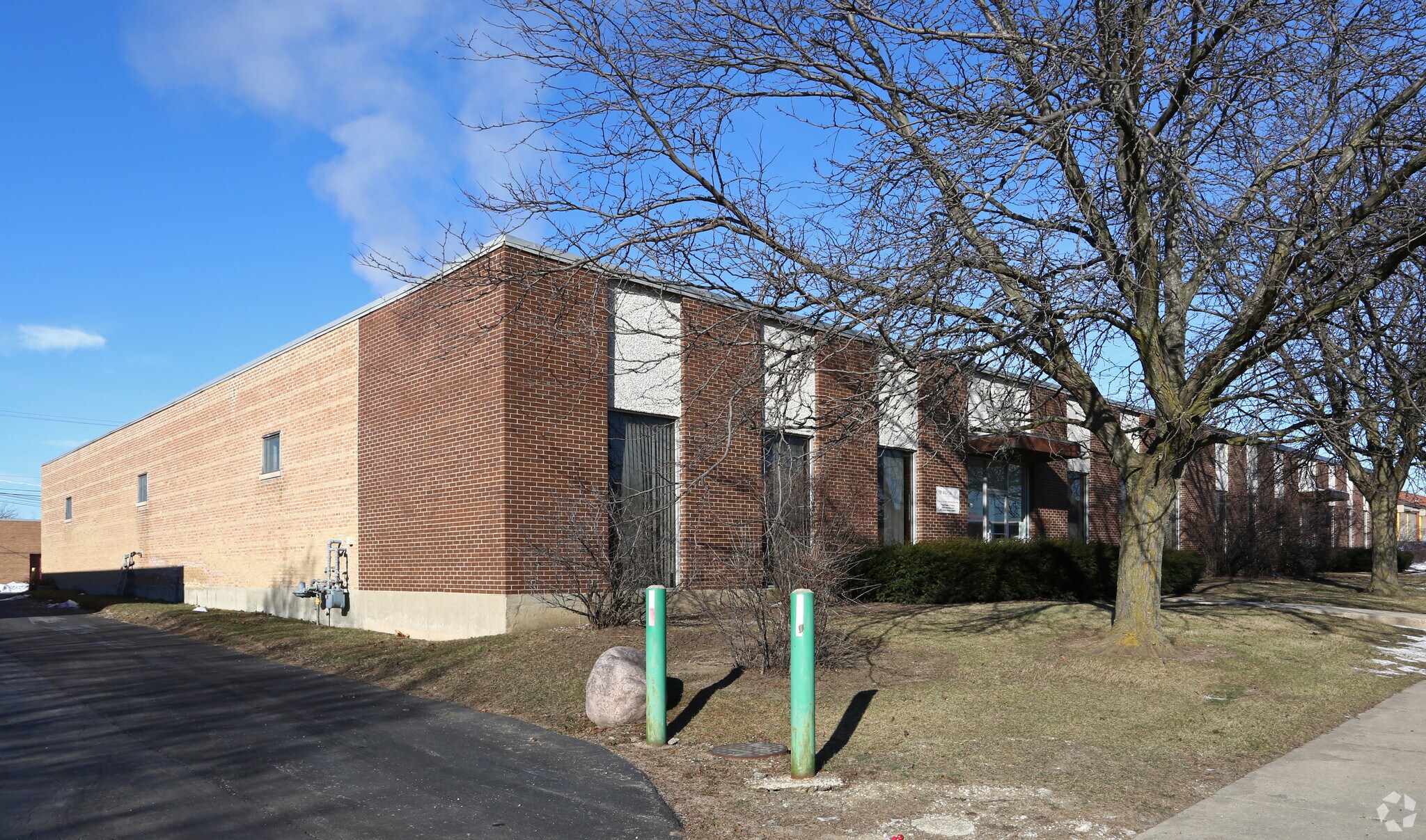 2450-2456 American Ln, Elk Grove Village, IL à louer Photo de l’immeuble– Image 1 sur 2