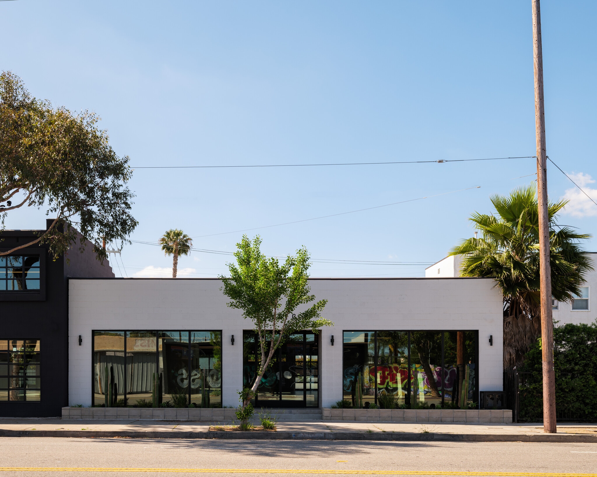 3716 W Jefferson Blvd, Los Angeles, CA à louer Photo intérieure– Image 1 sur 11