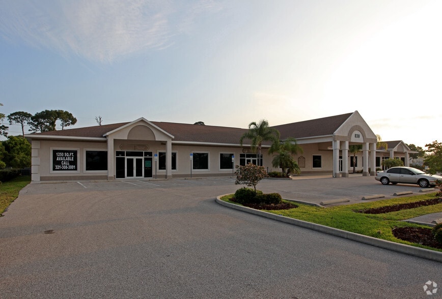 830 Executive Ln, Rockledge, FL à louer - Photo de l’immeuble – Image 2 sur 7