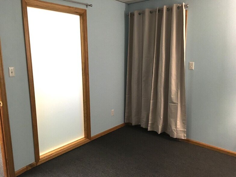 423 Main St, Windsor, CO à louer - Photo de l’immeuble – Image 3 sur 9