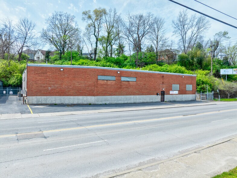 1243 Tennessee Ave, Cincinnati, OH à vendre - Photo de l’immeuble – Image 3 sur 38