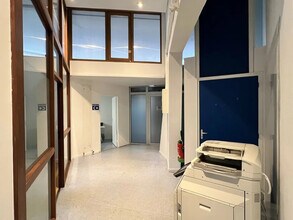 Bureau dans Hérouville-Saint-Clair à vendre Photo intérieure– Image 2 sur 12