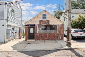 53 Spring St, Oyster Bay, NY à louer Photo intérieure– Image 1 sur 7