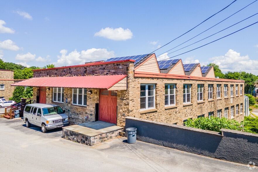 4 Rockbourne Ave, Clifton Heights, PA à louer - Photo principale – Image 1 sur 8