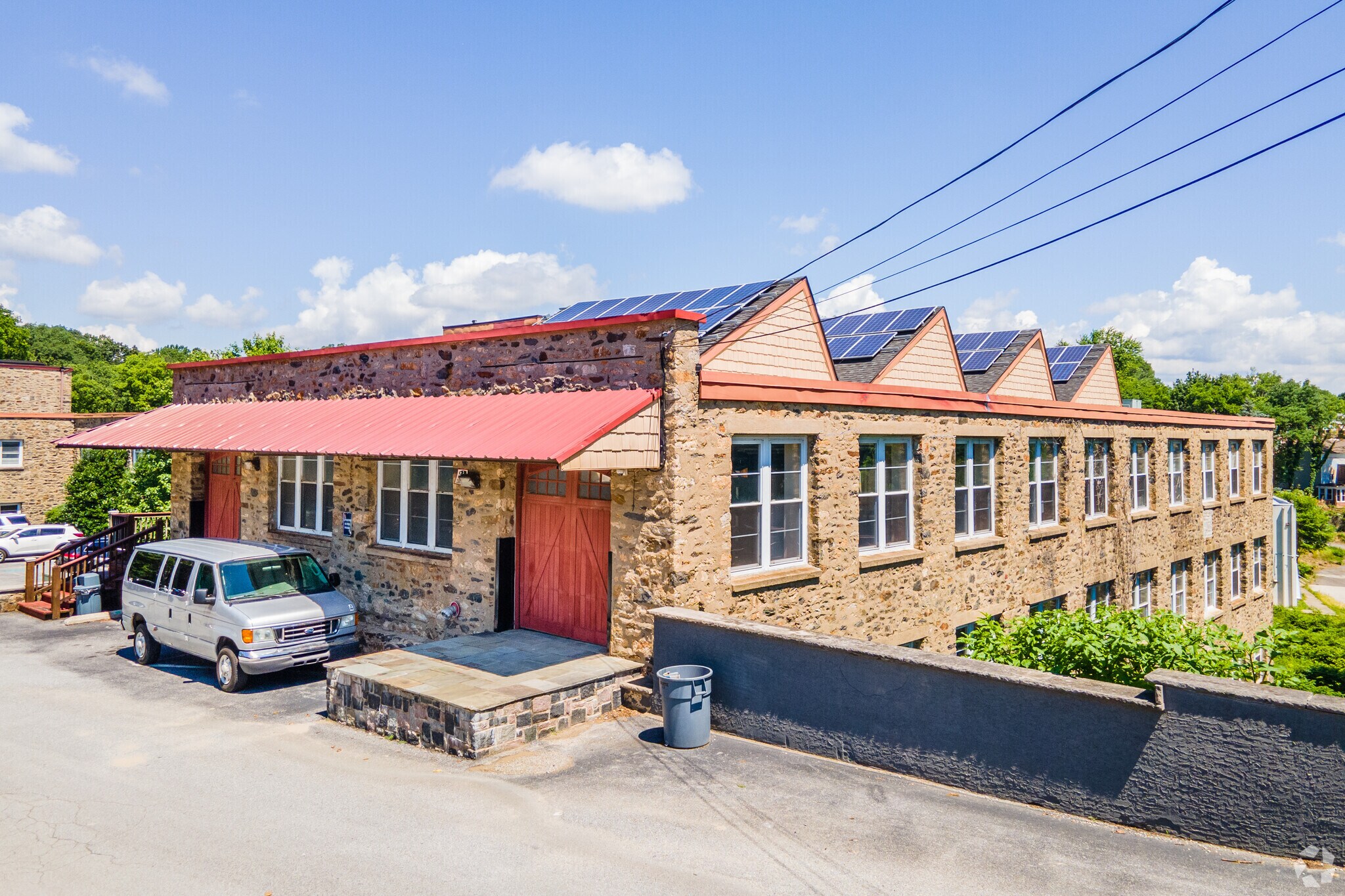 4 Rockbourne Ave, Clifton Heights, PA à louer Photo principale– Image 1 sur 9
