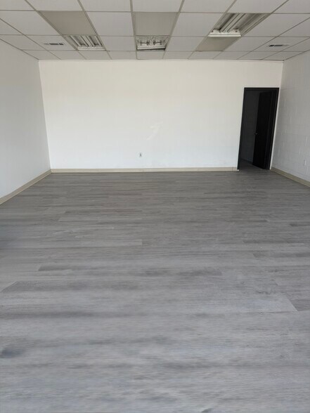7515 Geyer Springs Rd, Little Rock, AR à louer - Photo de l’immeuble – Image 3 sur 11
