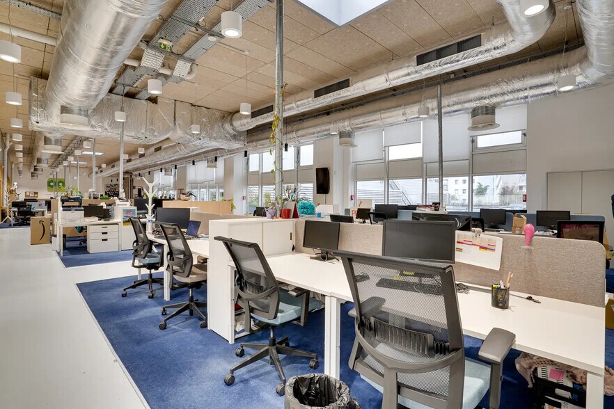 Bureau dans Paris à vendre - Photo de l’immeuble – Image 2 sur 8