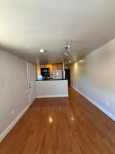 1125 E 5th St, Benicia, CA à louer Photo intérieure– Image 2 sur 15