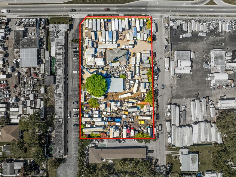 8975 NW 27th Ave, Miami, FL à vendre - Photo de l’immeuble – Image 2 sur 7