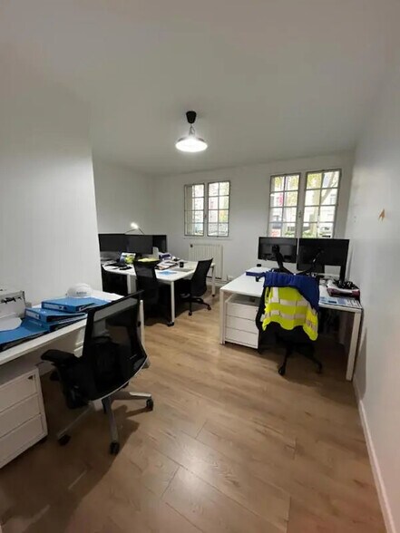 Bureau dans Tours à louer - Photo de l’immeuble – Image 3 sur 9