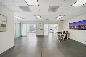 175 SW 7th St, Miami, FL à louer Photo intérieure– Image 2 sur 3