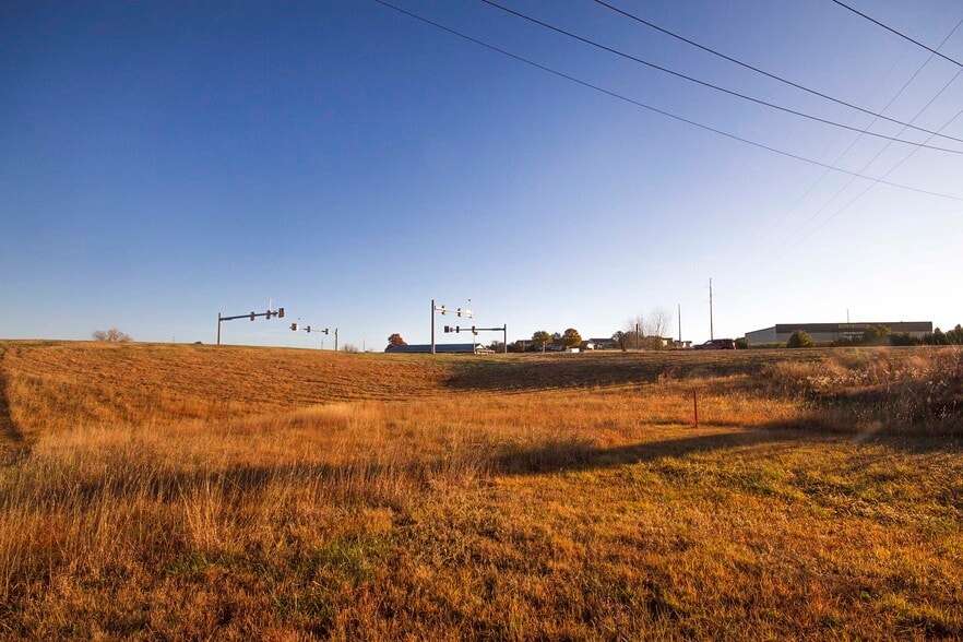 2001 Spring Valley Rd, Junction City, KS à vendre - Autre – Image 2 sur 8