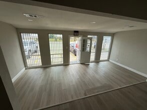 2809 Market St, Baytown, TX à louer Photo de l’immeuble– Image 2 sur 9